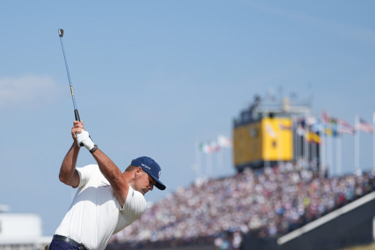 DeChambeau trails by a shot at British Open